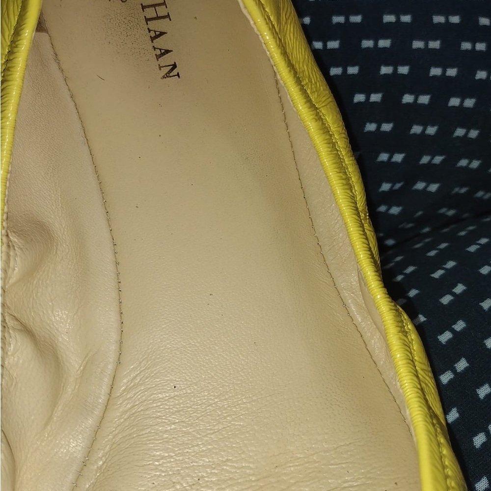 Cole haan Yellow Women's Flats size 8 pre owned Exellent condition - Picture 10 of 11